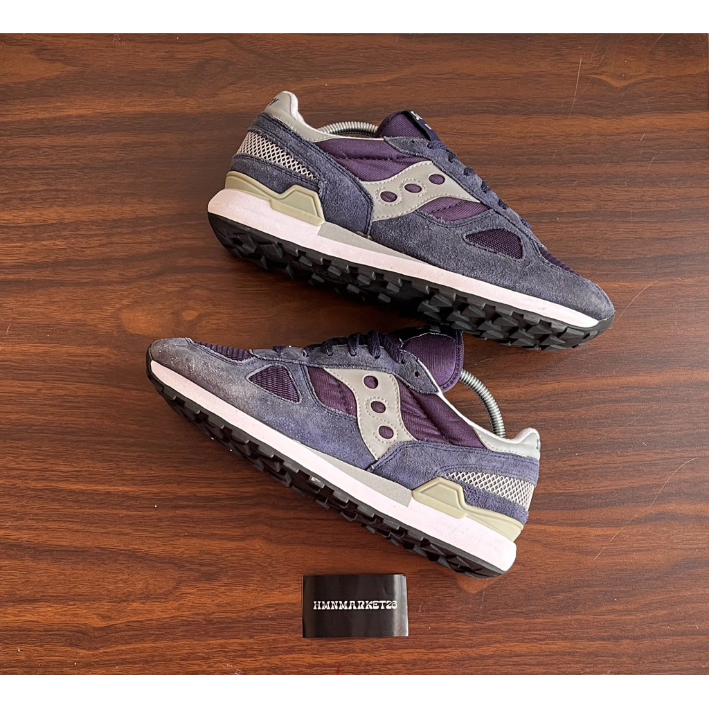 Sepatu Saucony Shadow