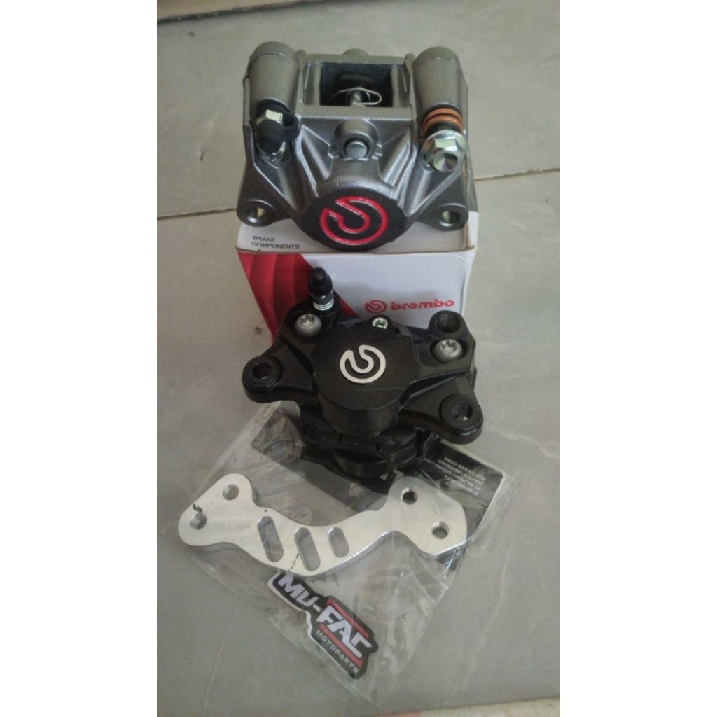 Kaliper belakang pcx brembo+breket