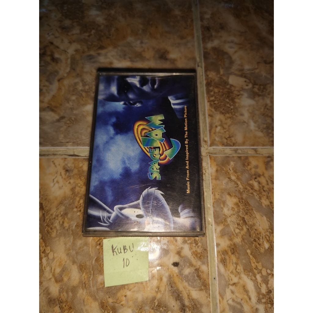 Kaset pita Music from and inspired by the Space Jam
