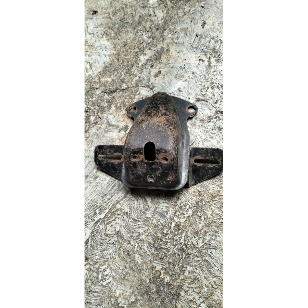 kedudukan lampu stop honda cb125 ,cb175 twin ori