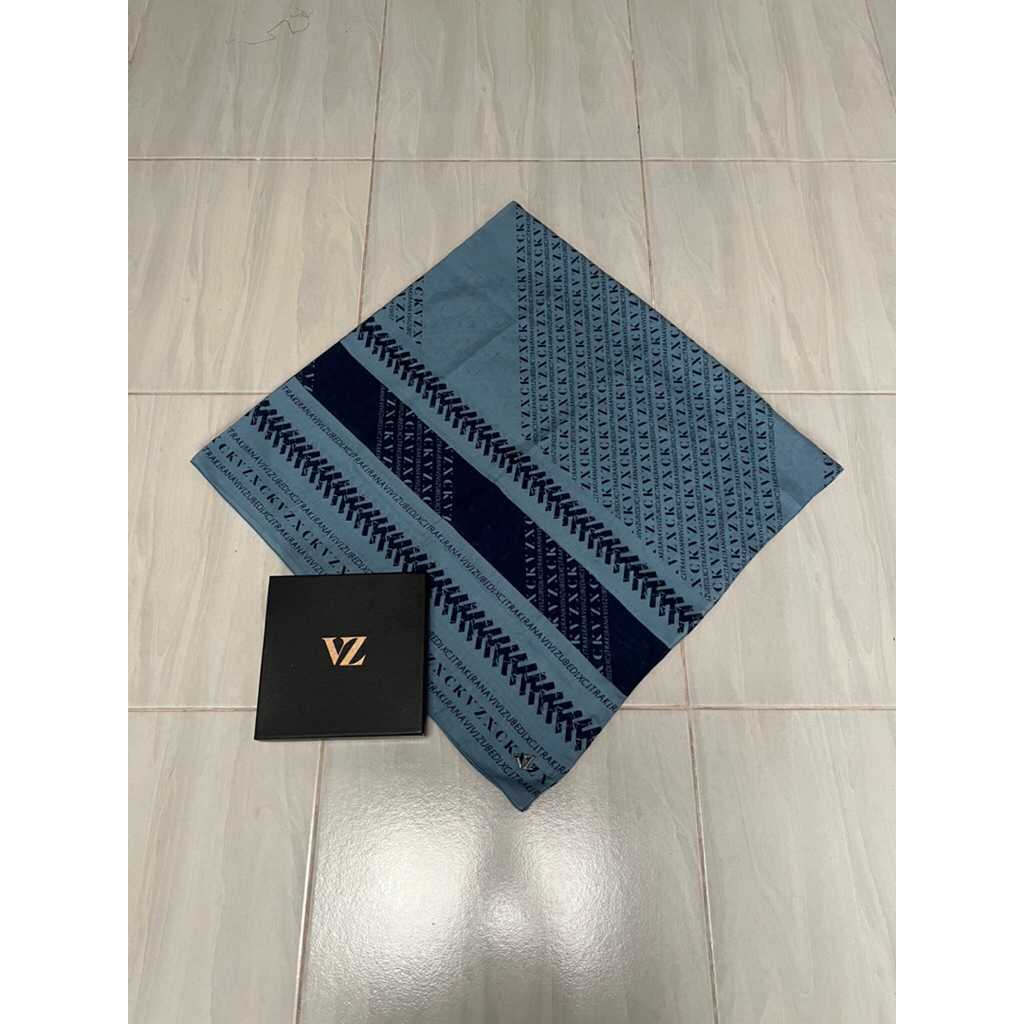Vivi Zubedi Scarf