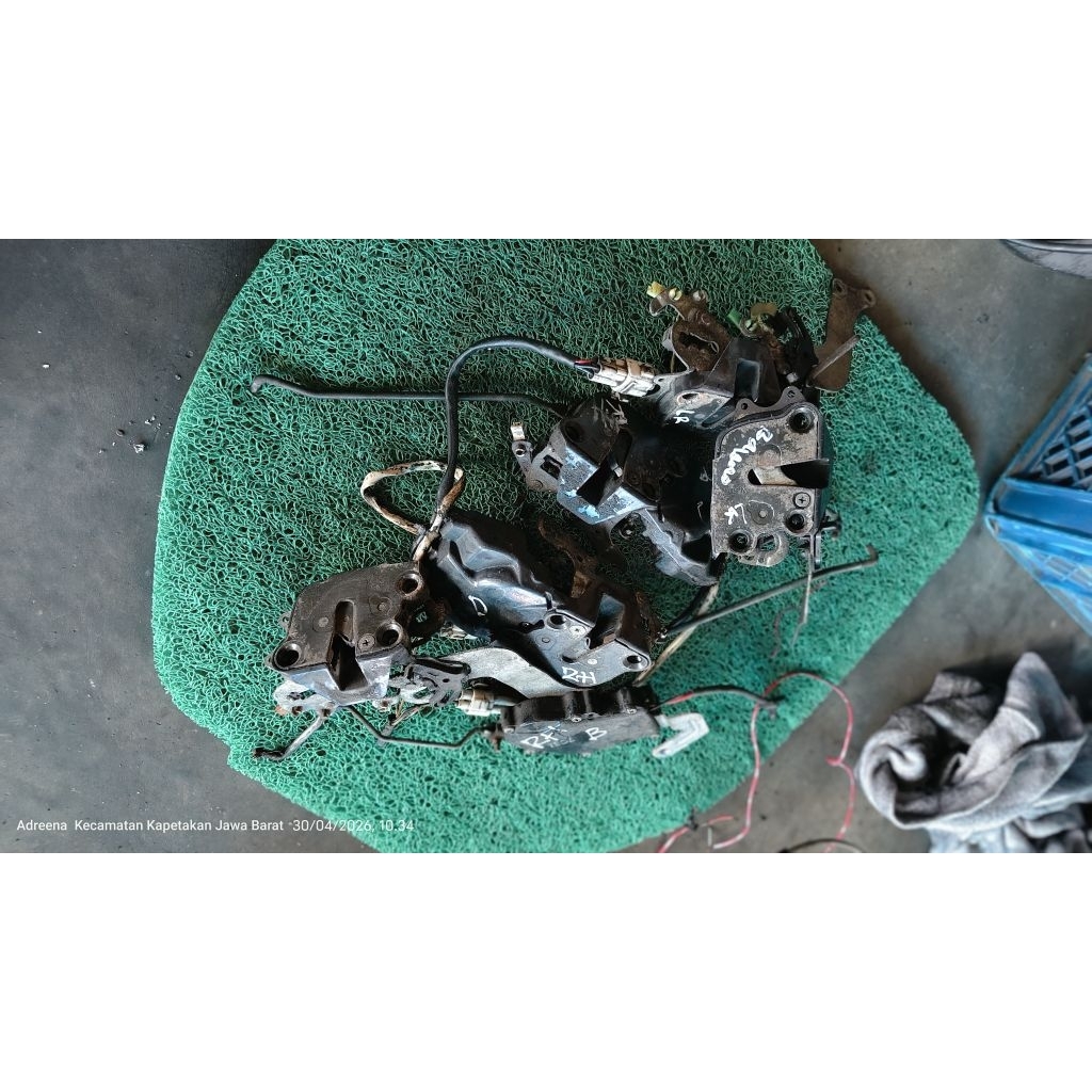 doorlock Suzuki Baleno lama
