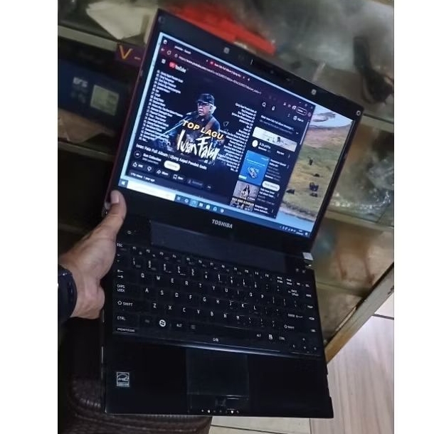 Laptop ori TOSHIBA PORTEGE R830 core i7 gen2