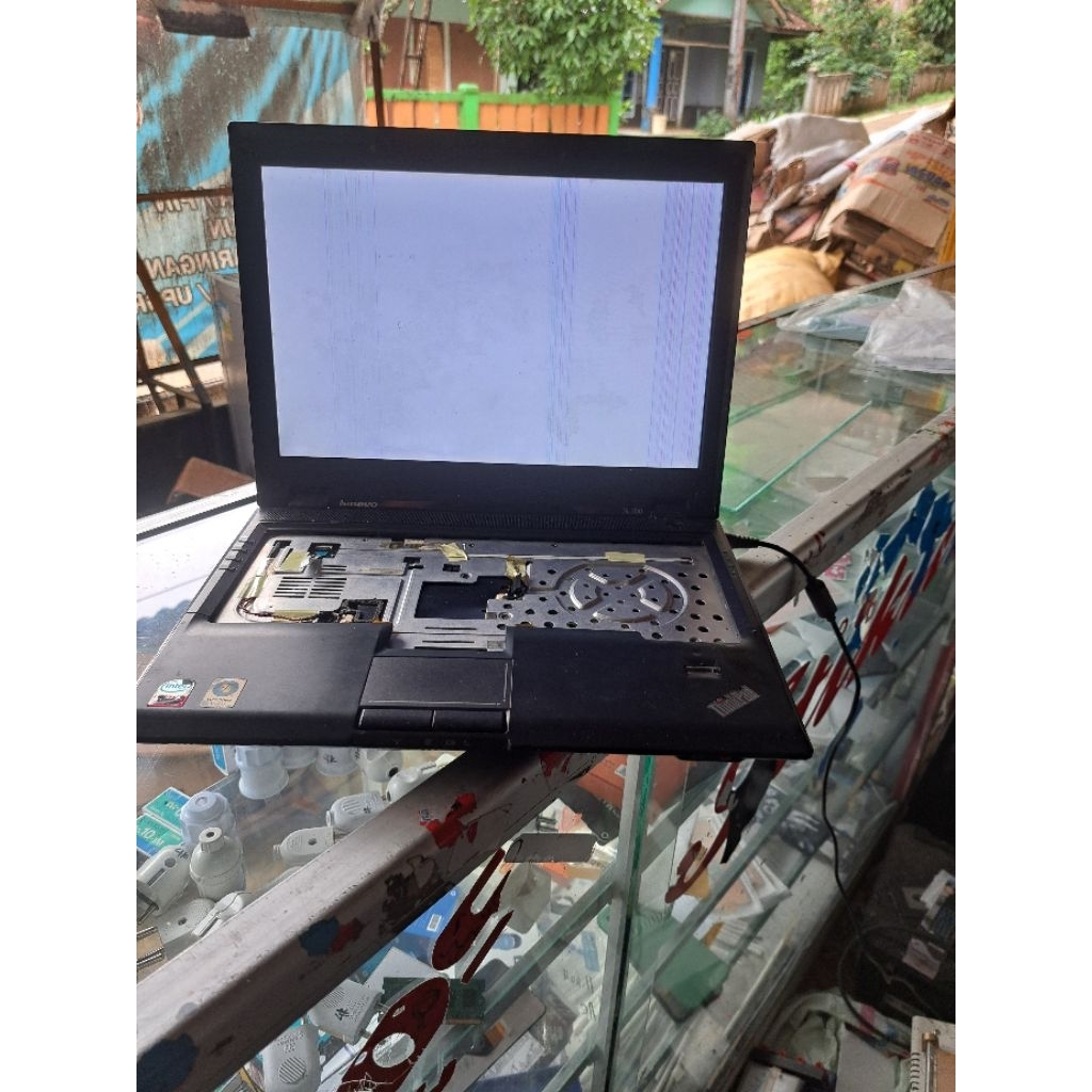 lenovo thinkpad sl300 minus lcd dan keyboard