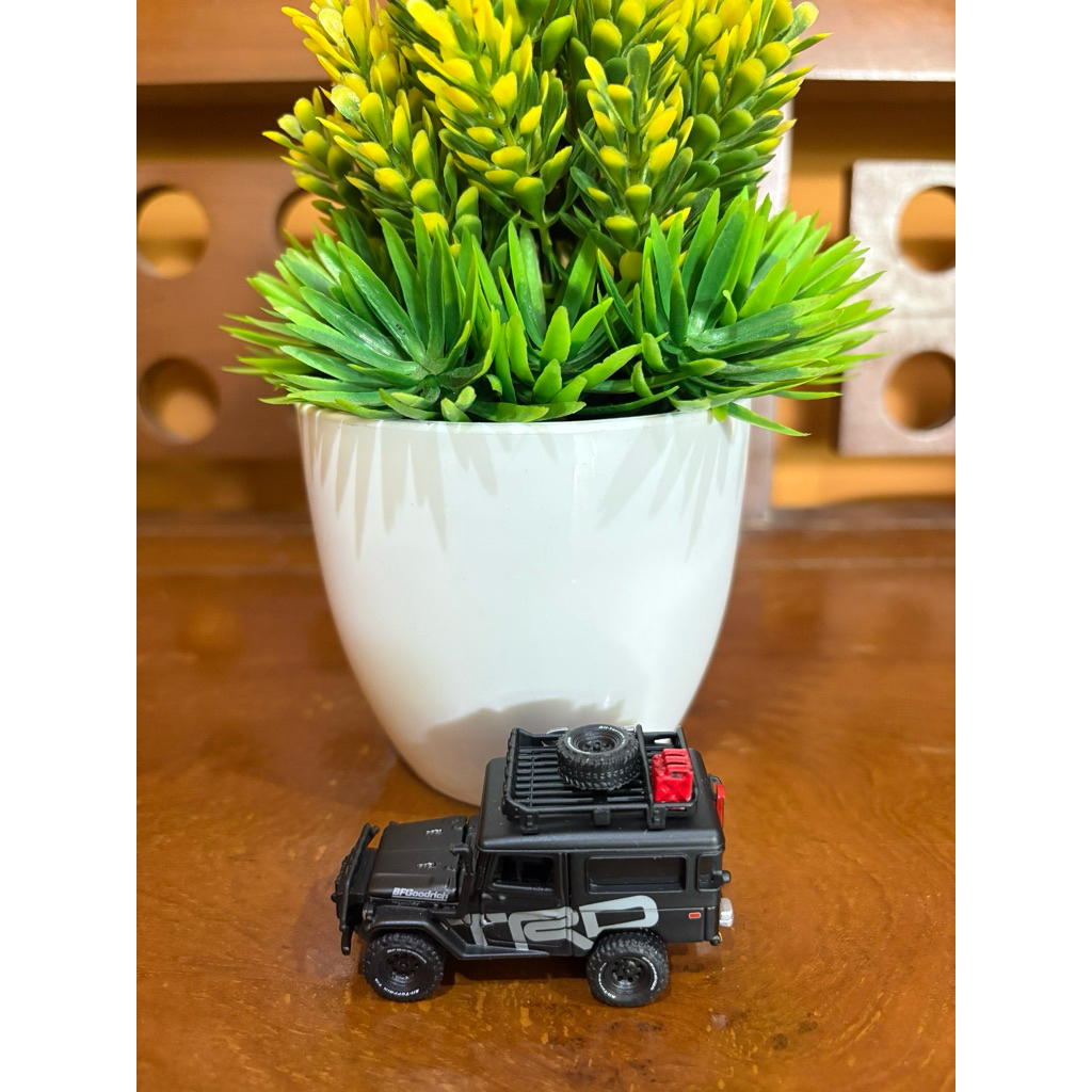 Johnny Lightning TLC TRD Black