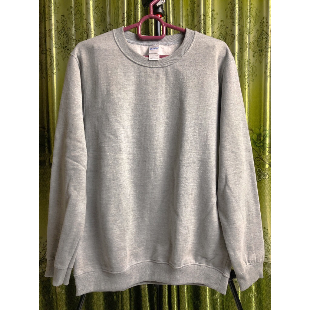 Crewneck Original Gildan Grey preloved Sweatshirt Original Gildan Grey Preloved crewneck gildan abu 