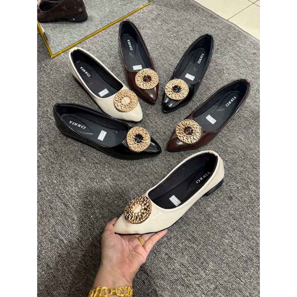 SANDAL WANITA SANDAL TEPLEK SANDAL PANSUS SANDAL HEELS SANDAL TALI SANDAL FLAT