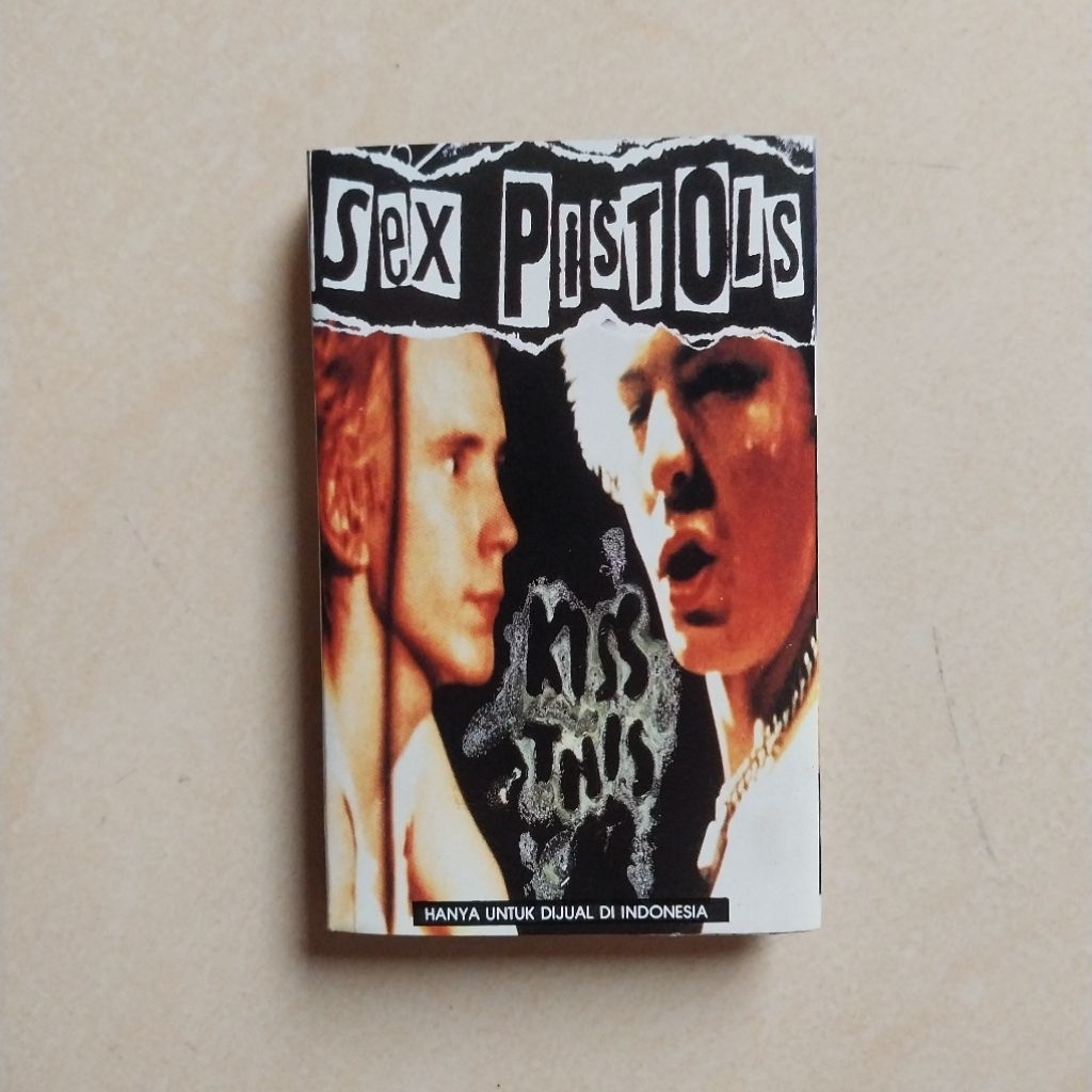 KASET SEX PISTOLS ALBUM KISS THIS