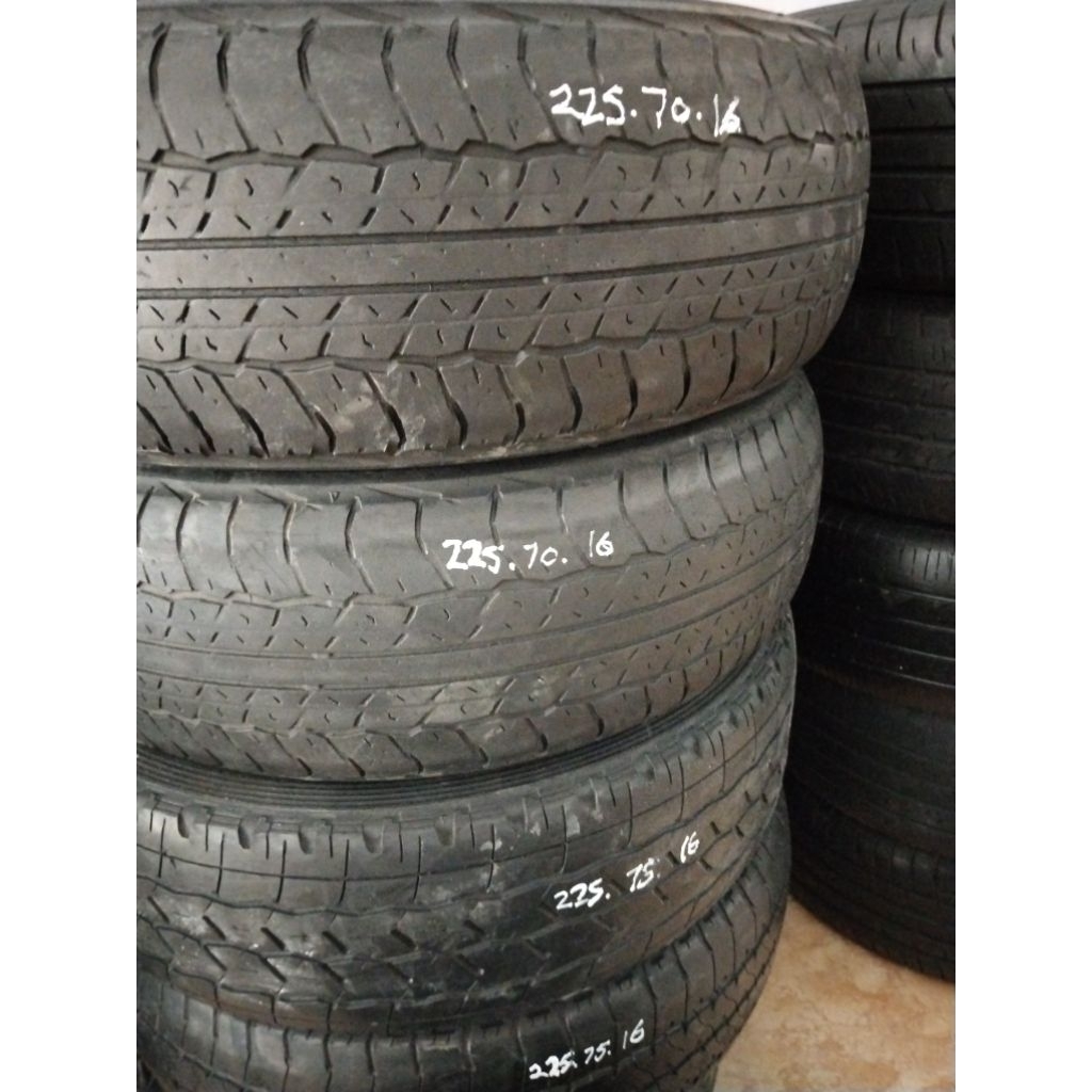 Ban Ukuran 225/70/R16
