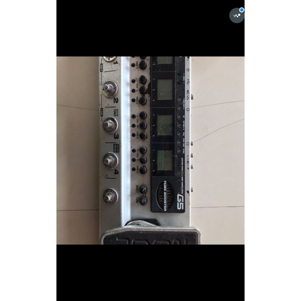 Efek gitar Zoom G5 ( bekas  )