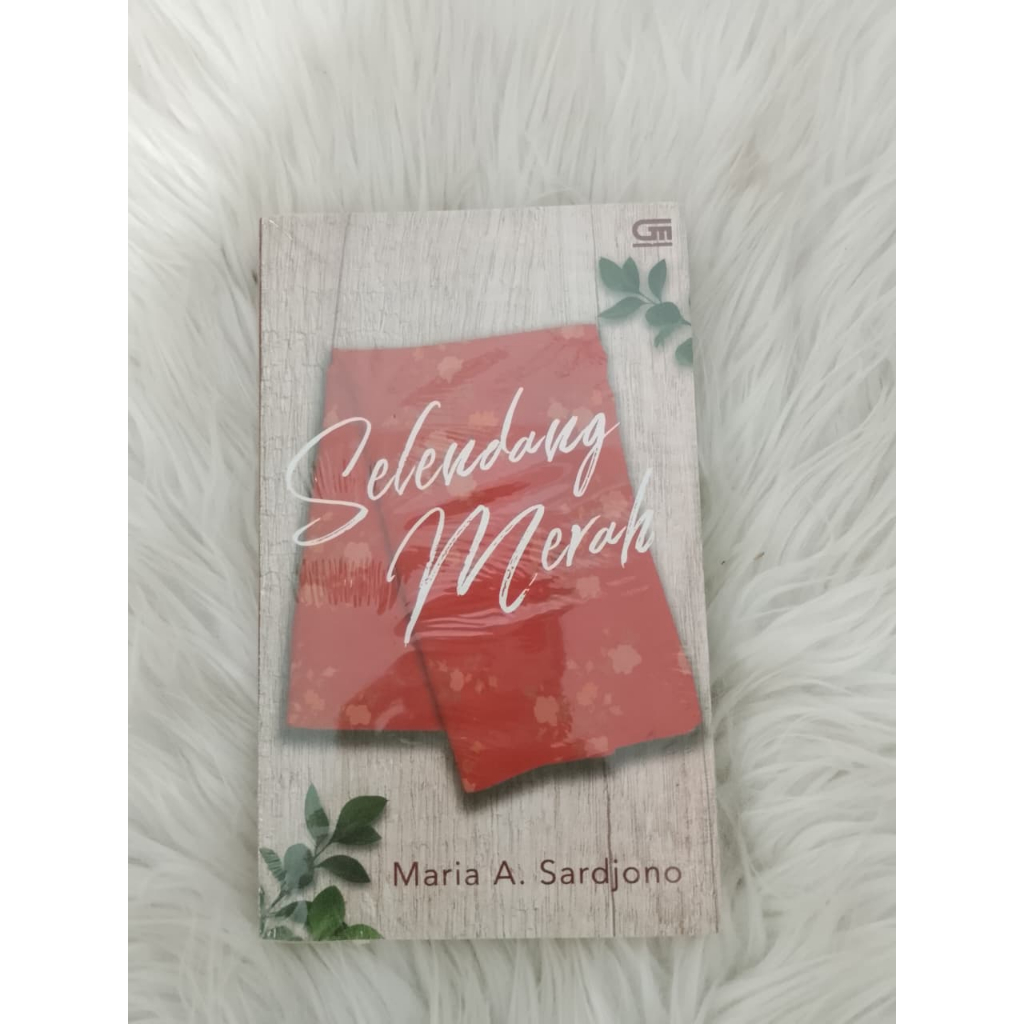 Novel Indonesia Selendang Merah karya Maria A Sardjono (Masih Segel)