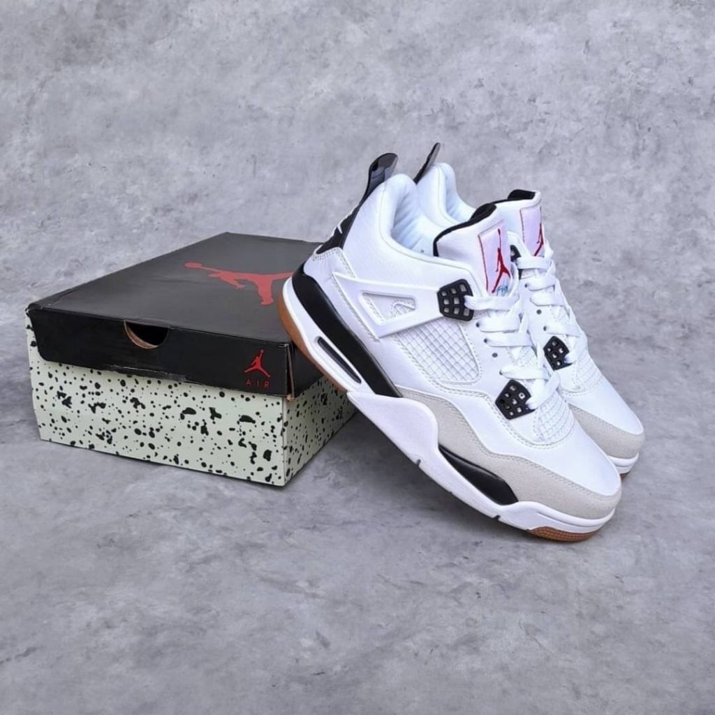 FKSNKRS Sepatu Sneakers Nike SB x Air Jordan 4 Retro White Black