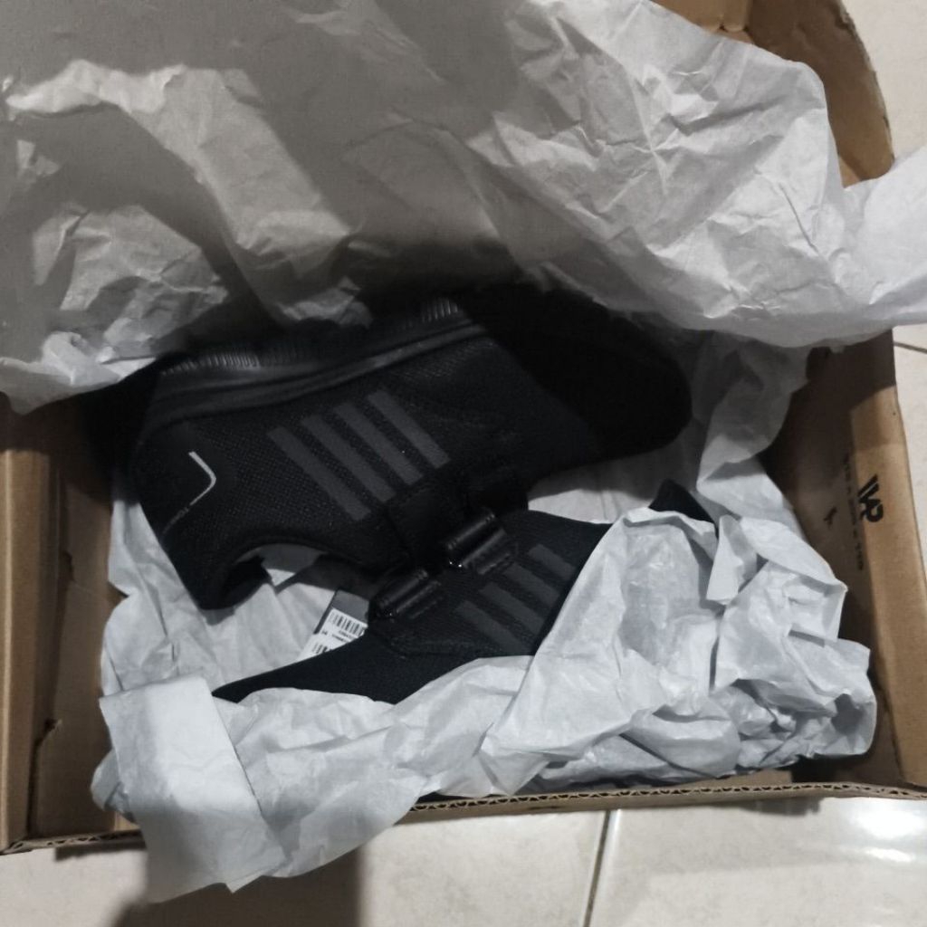sepatu sekolah anak laki-laki Tomkins
