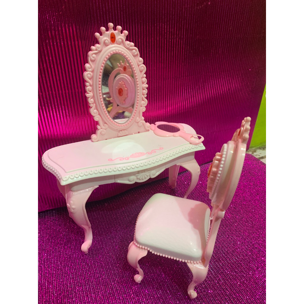 Diorama Perabotan Barbie Mattel