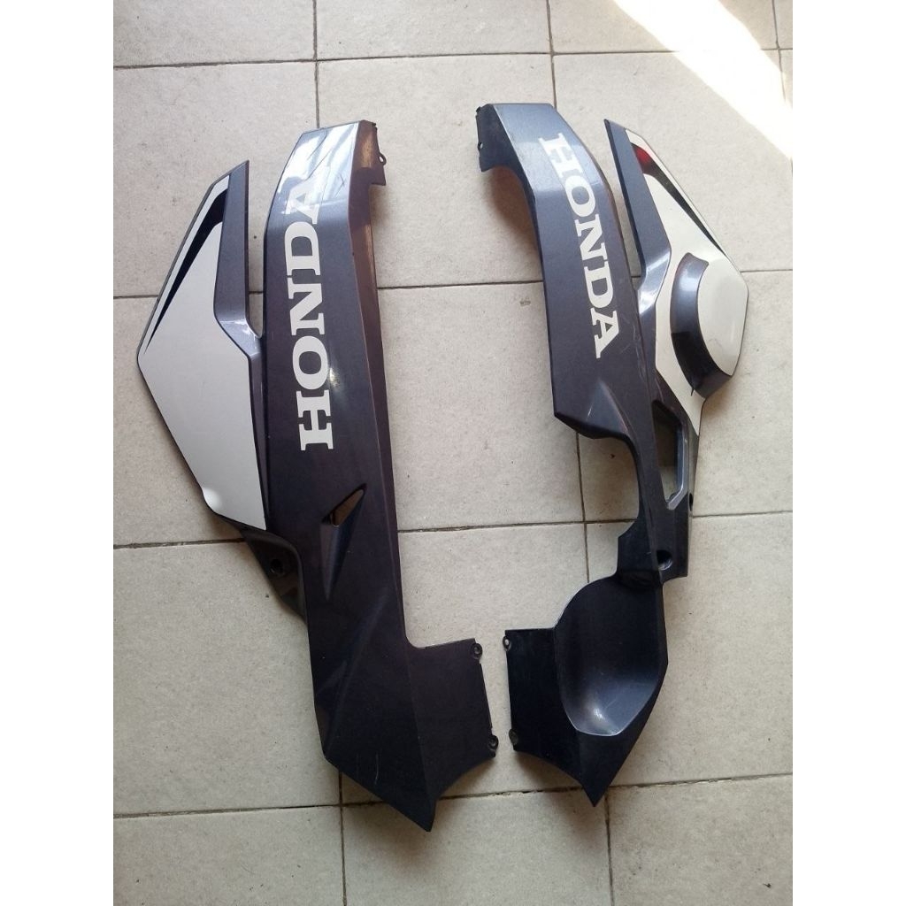 Cover Body Samping Bawah CBR 250RR - Undercowl CBR 250RR - Kap Mesin CBR 250RR Original