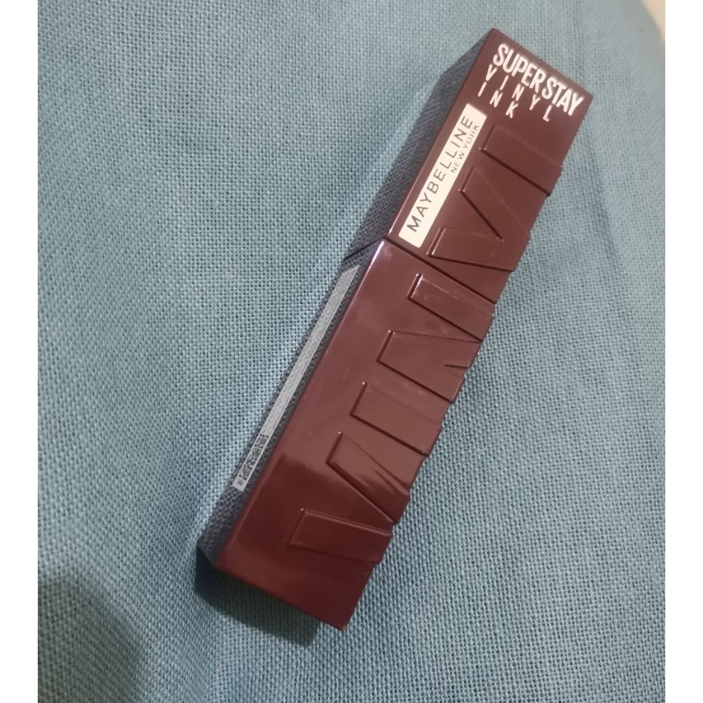 maybeline vinyl ink 135 Fearless
