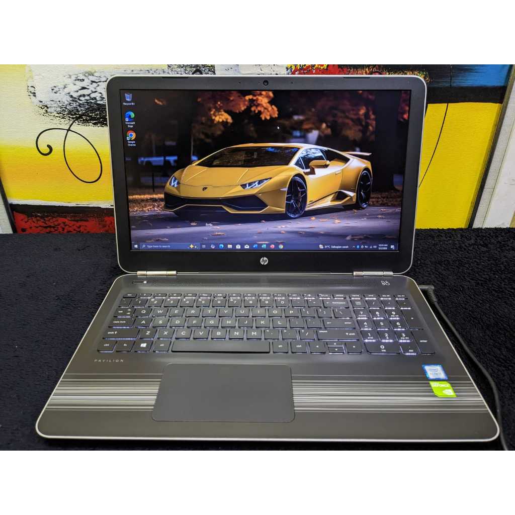 Laptop HP Pavilion 15 Core i7 Gen 7 8/1TB Backlit Nvidia 940MX 4GB