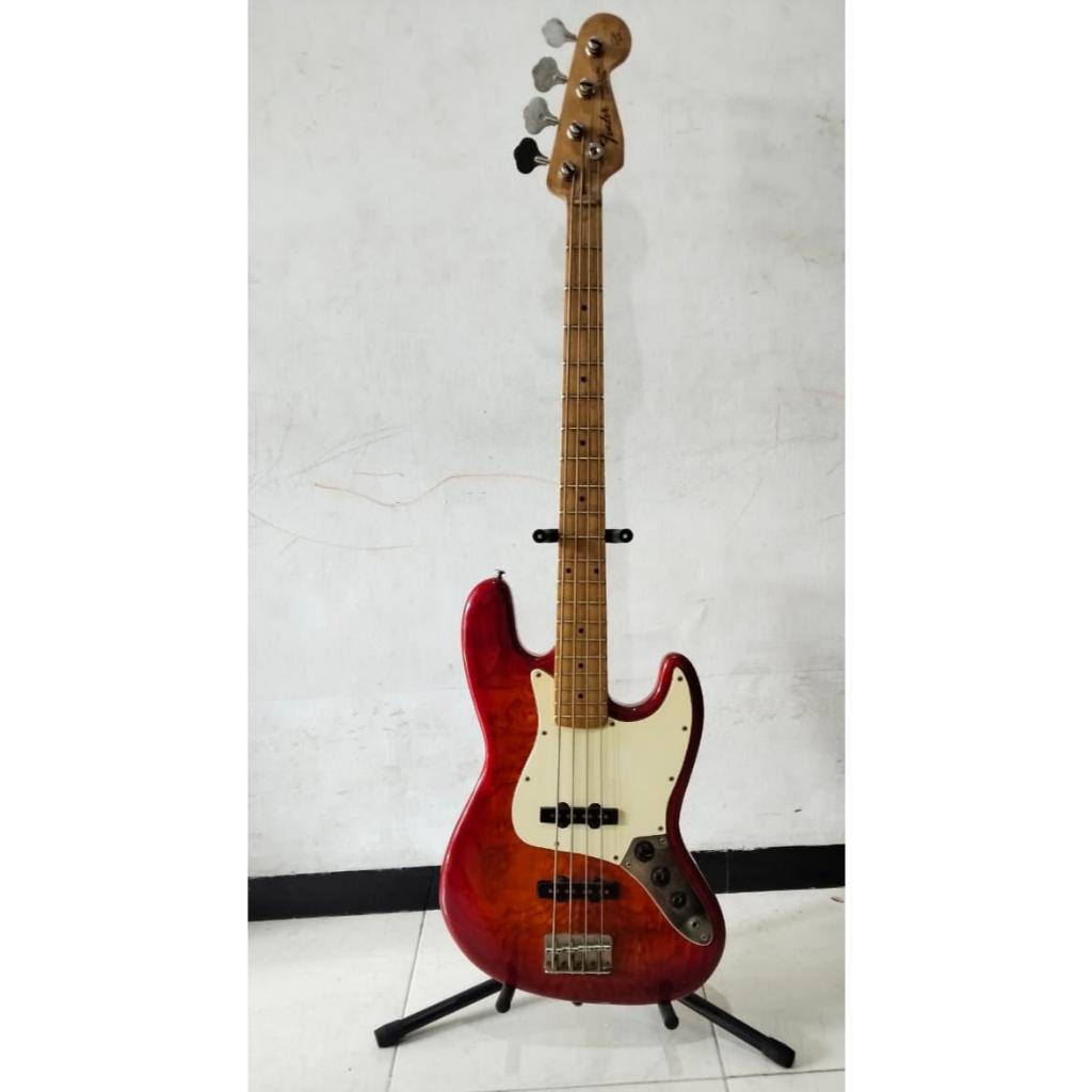 FENDER JAZZ BASS