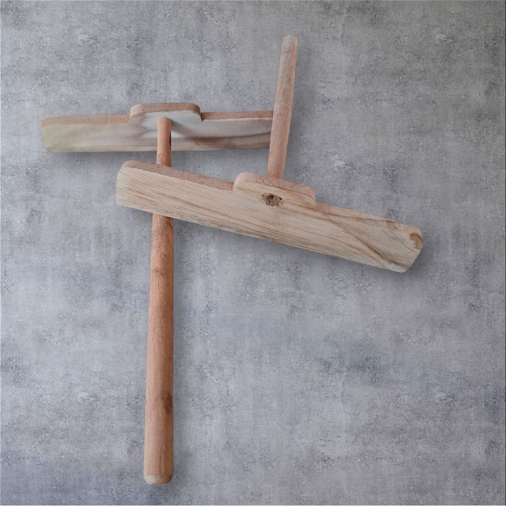 kayu perata crepes/perata adonan crepes