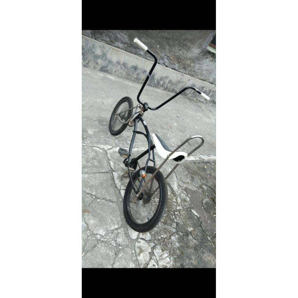 sepeda lowrider