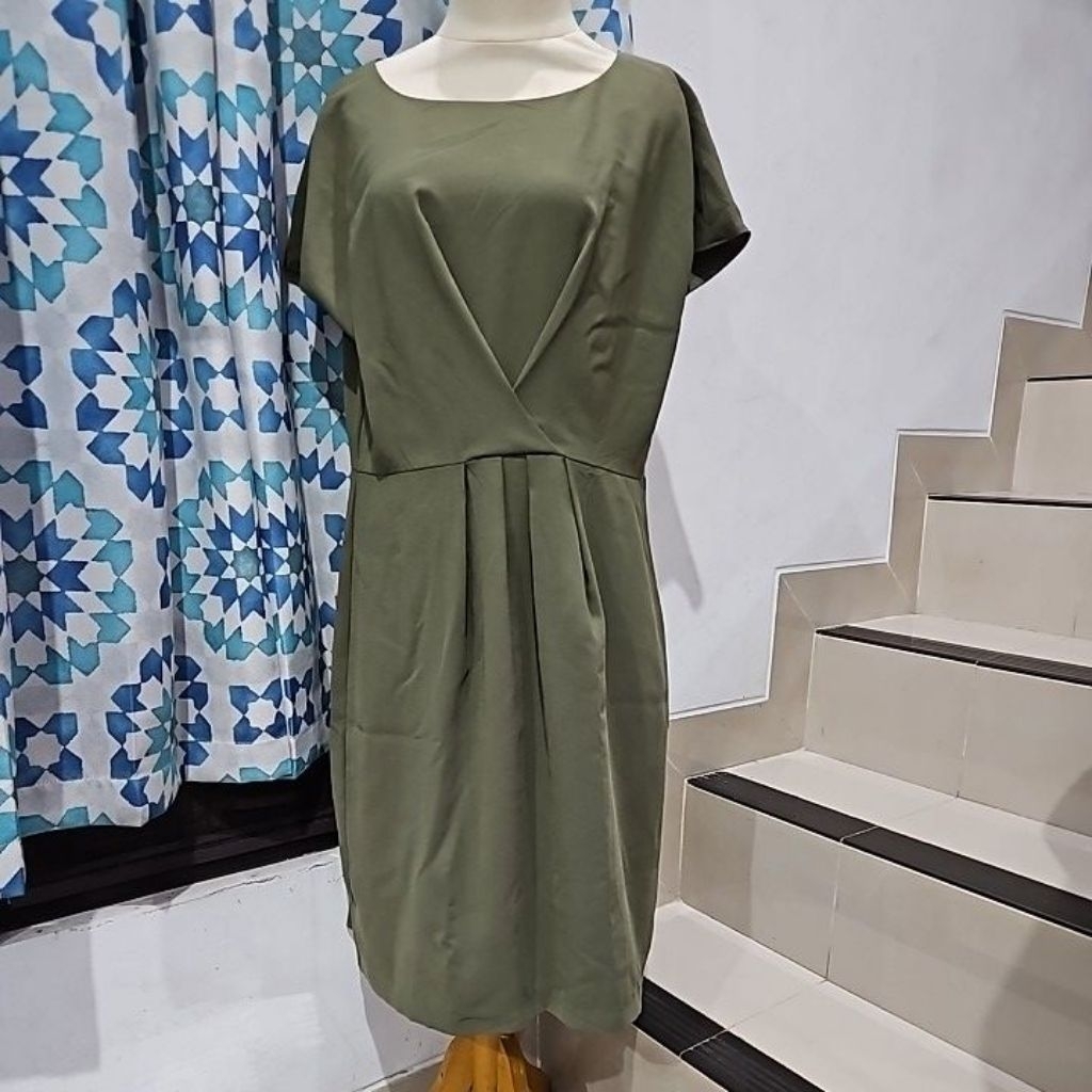 Preloved Midi Dress Army Indivi uk. XL, LD 102 cm.