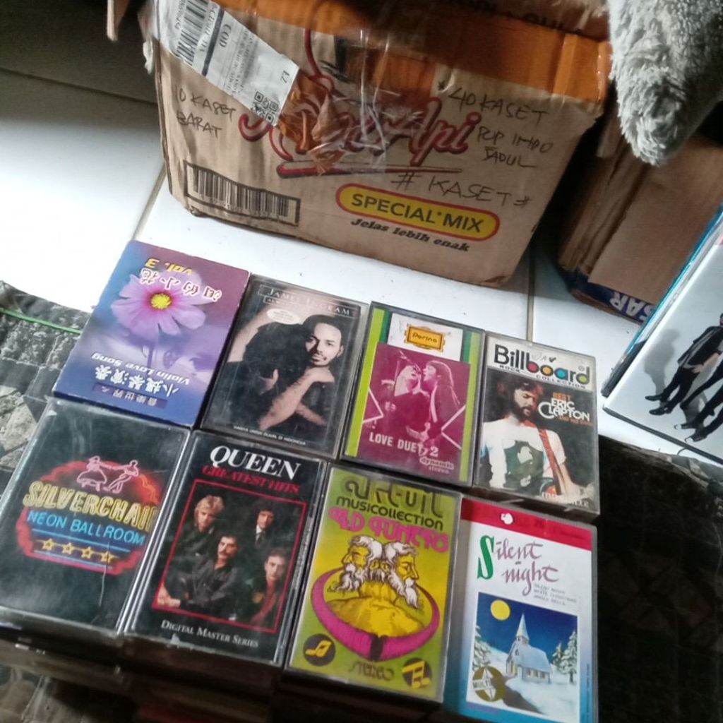 Cuci  stok  barat  jazz pop rock  kaset pita