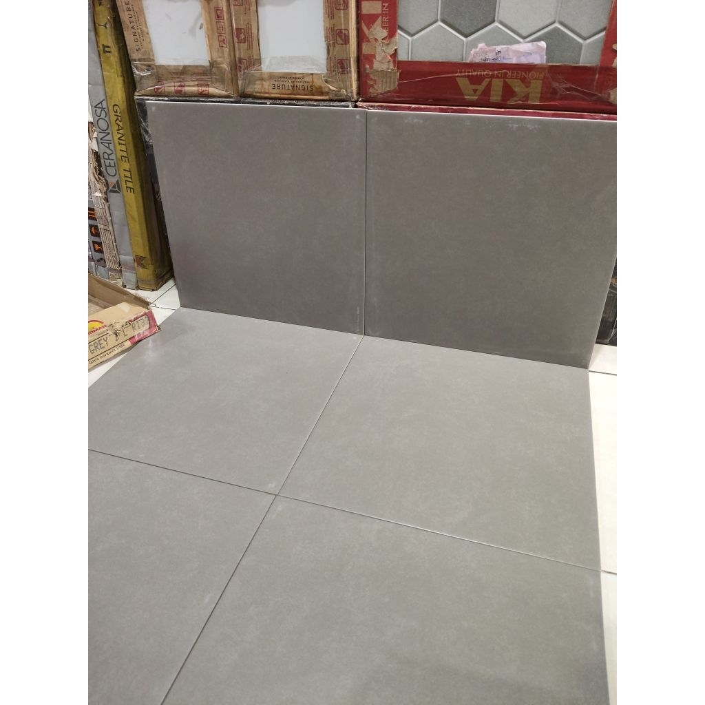 keramik roman G447314 DChrysan grey 40x40 grade A