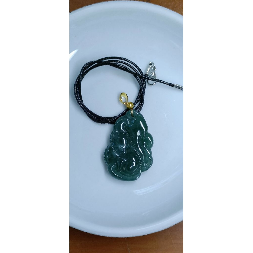 Liontin giok burma