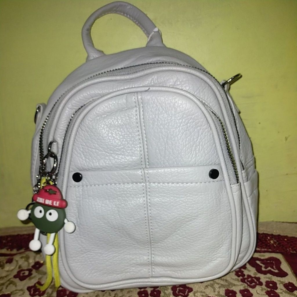 Promo Tas Ransel Import Harga Lokal Abu Abu Bahan Kulit dilengkapi tali salempang