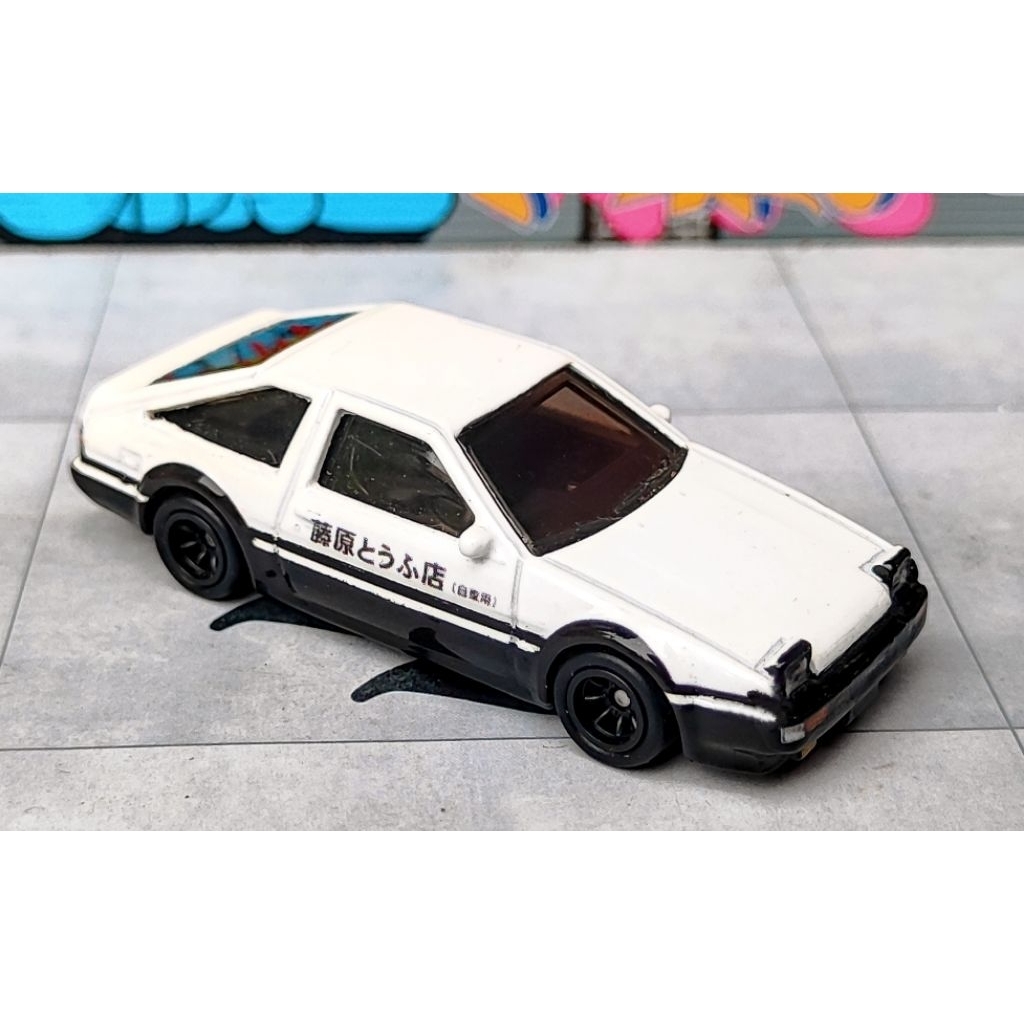 HOTWHEELS COSTUM TOYOTA AE86 TRUENO INITIAL D TAKUMI