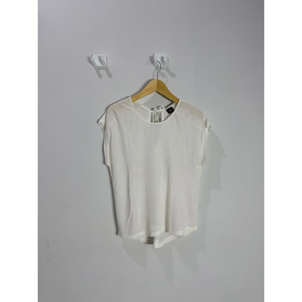 PRELOVED Top Iora