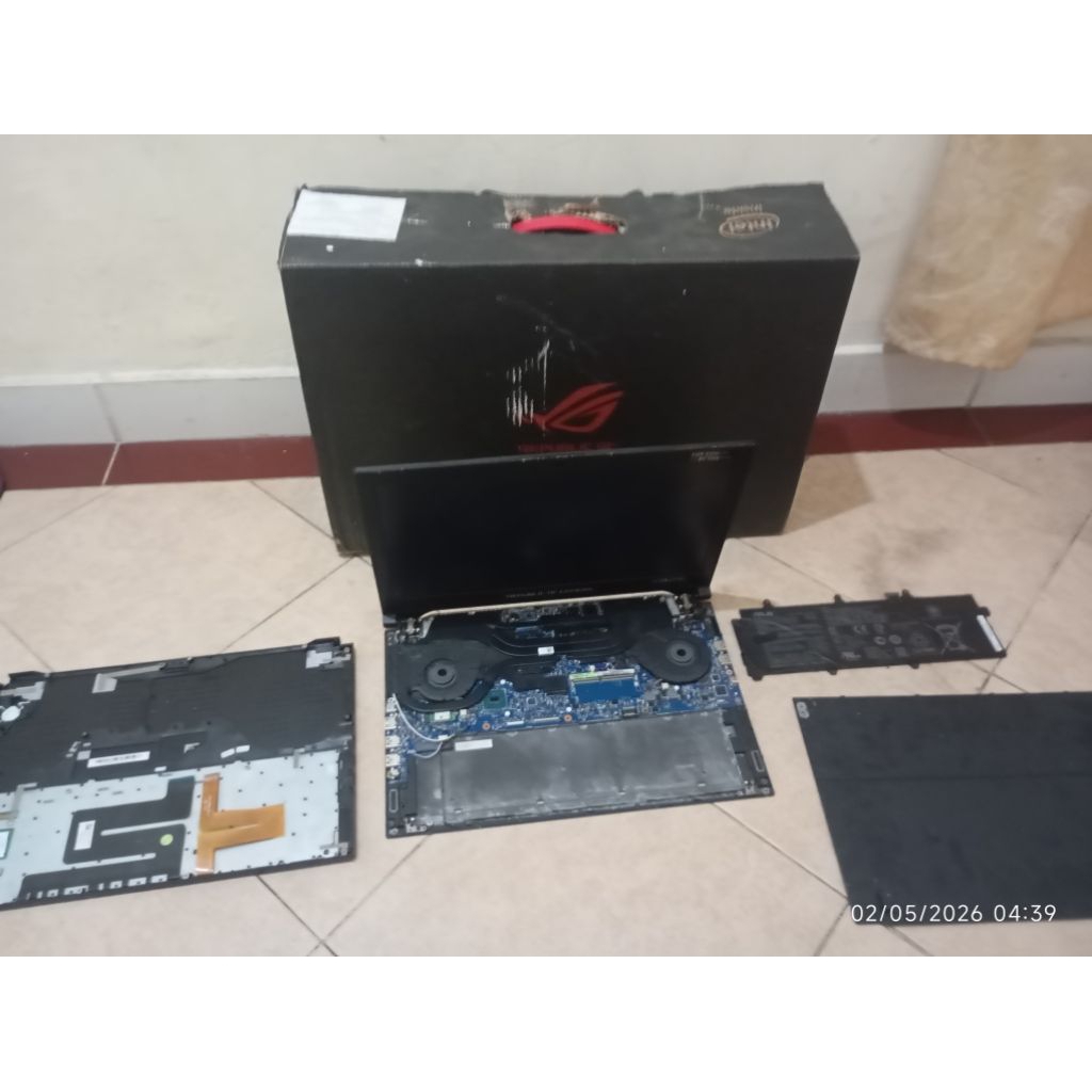 LAPTOP GAMING ASUS ROG ZEPHYRUS I7 GEN 7 KONDISI MATOT