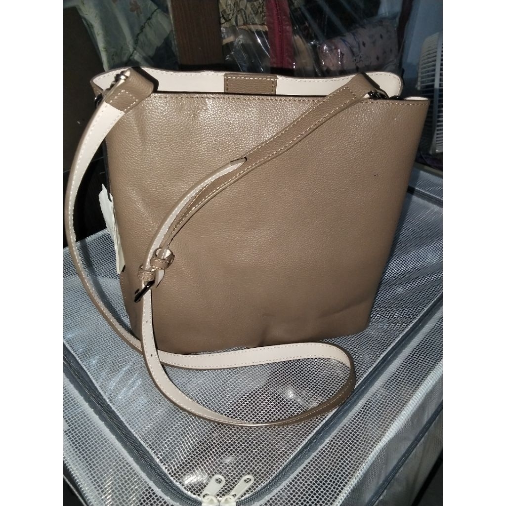 tas Preloved esquire