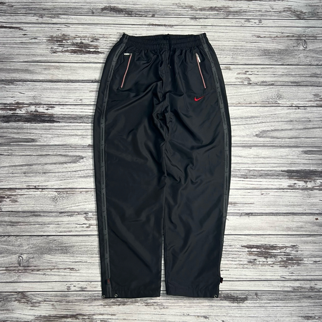 trackpants nike tapped