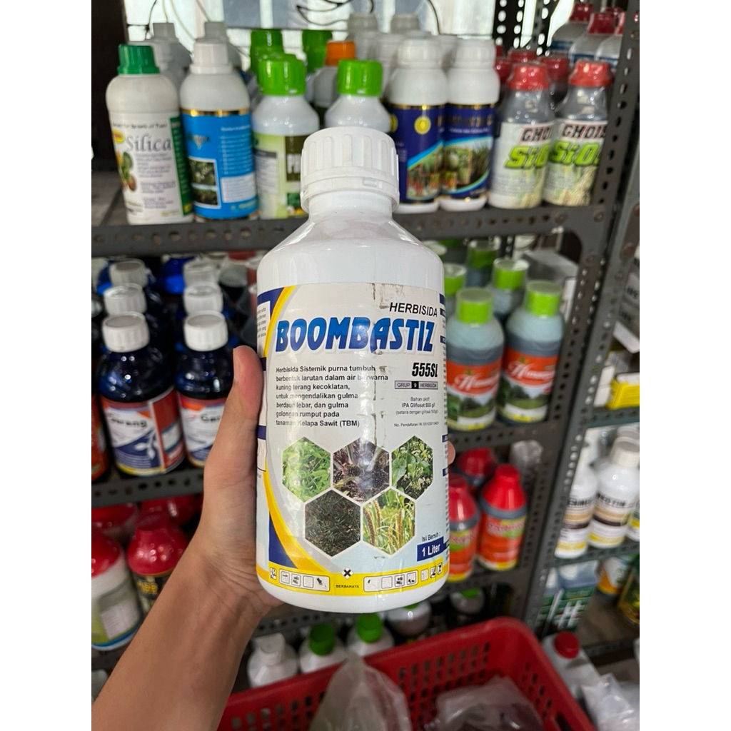 Herbisida BOOMBASTIZ 555sl IPA Glifosat 555g/l Kemasan 500ml dan 1liter