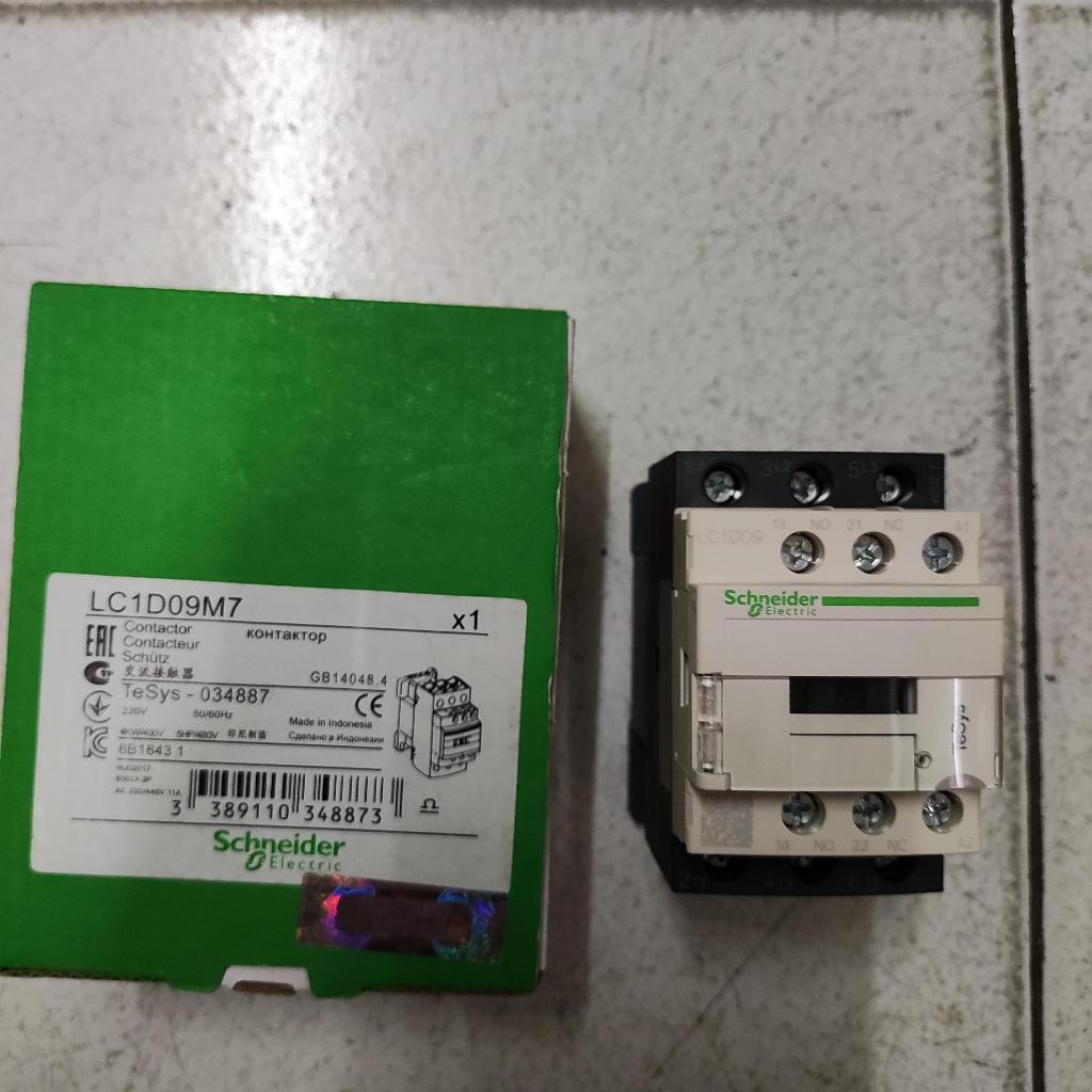 KONTAKTOR SCHNEIDER LC1D09M7 LC1D09 220V / CONTACTOR LC1D09M7