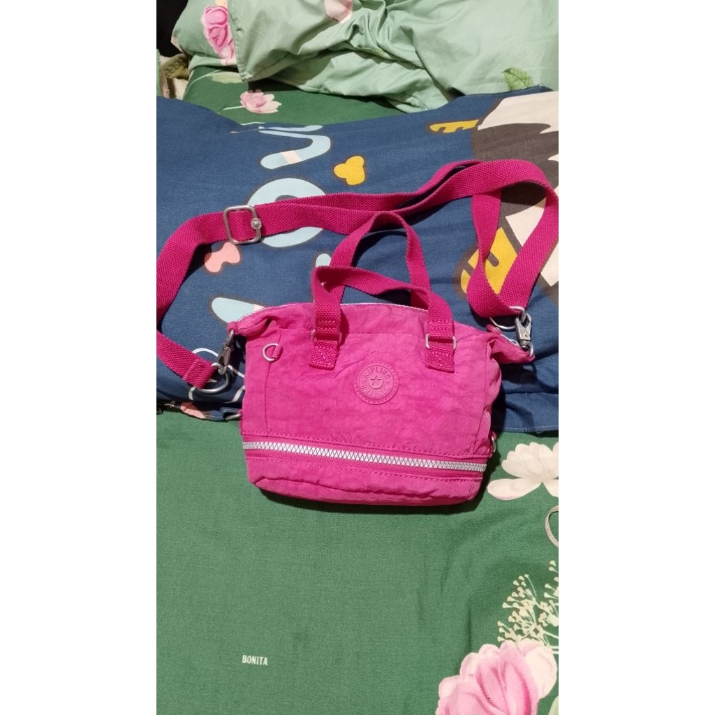 sling dan jinjing kipling preloved
