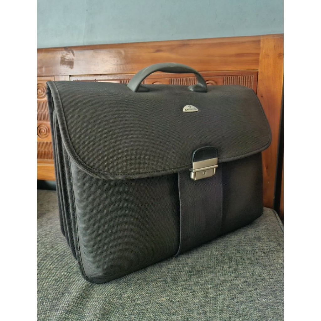 preloved tas samsonite buat dokumen mulus, muat banyak