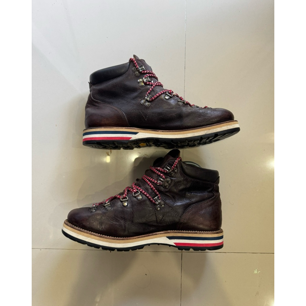 Sepatu Boots Moncler Size 41