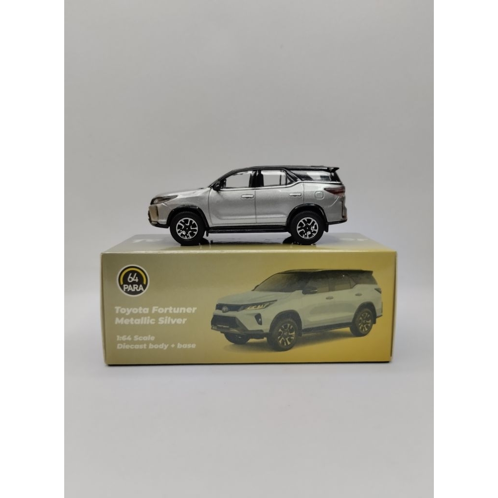 Diecast PARA64 2023 Toyota Fortuner