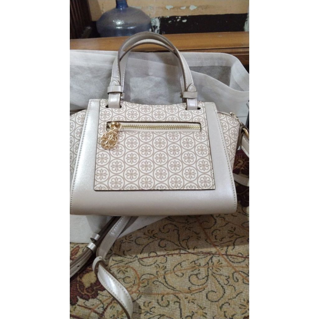 PRELOVED LAS CATINO
