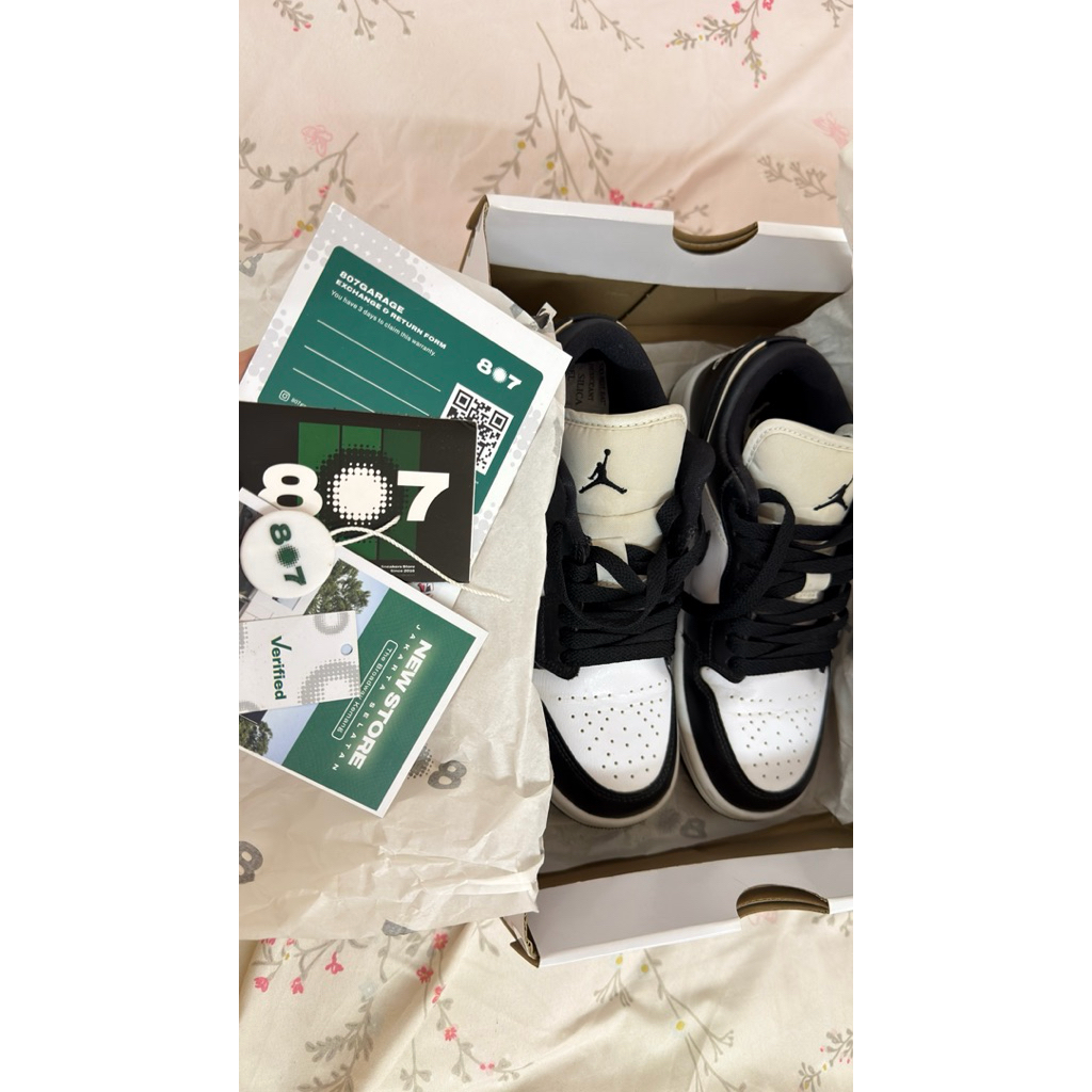 PRELOVED Air Jordan 1 Low Panda Black White Original Authentic