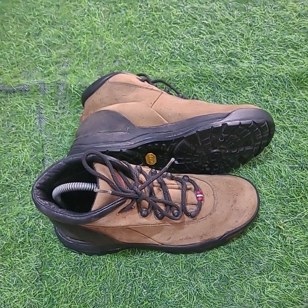 sepatu hiking rockport xcs size 41