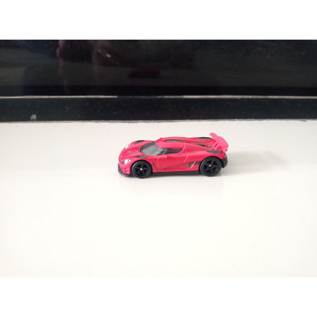 Koenigsegg Agera R merah premium loose