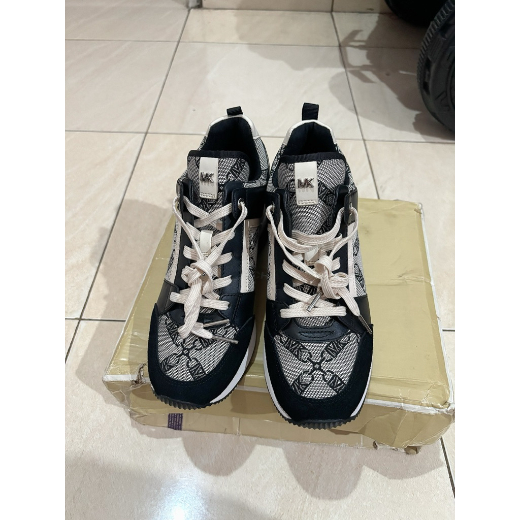 MK original Georgia trainer sneaker preloved