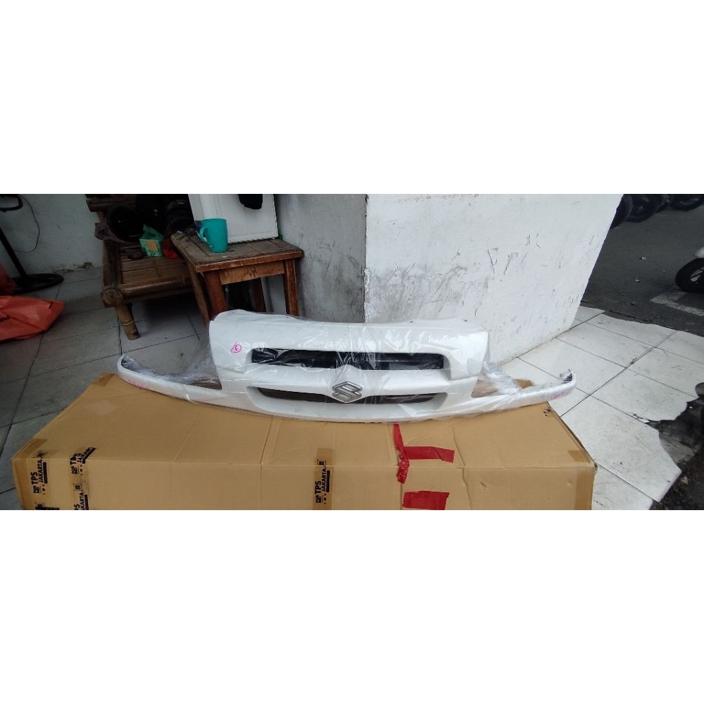 Grill depan Suzuki Grand Escudo 1.6 2.0 XL7