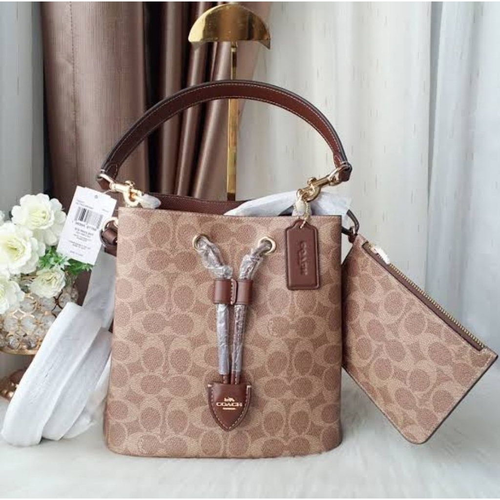 coach rowan bucket bag (pesanan sis nada)