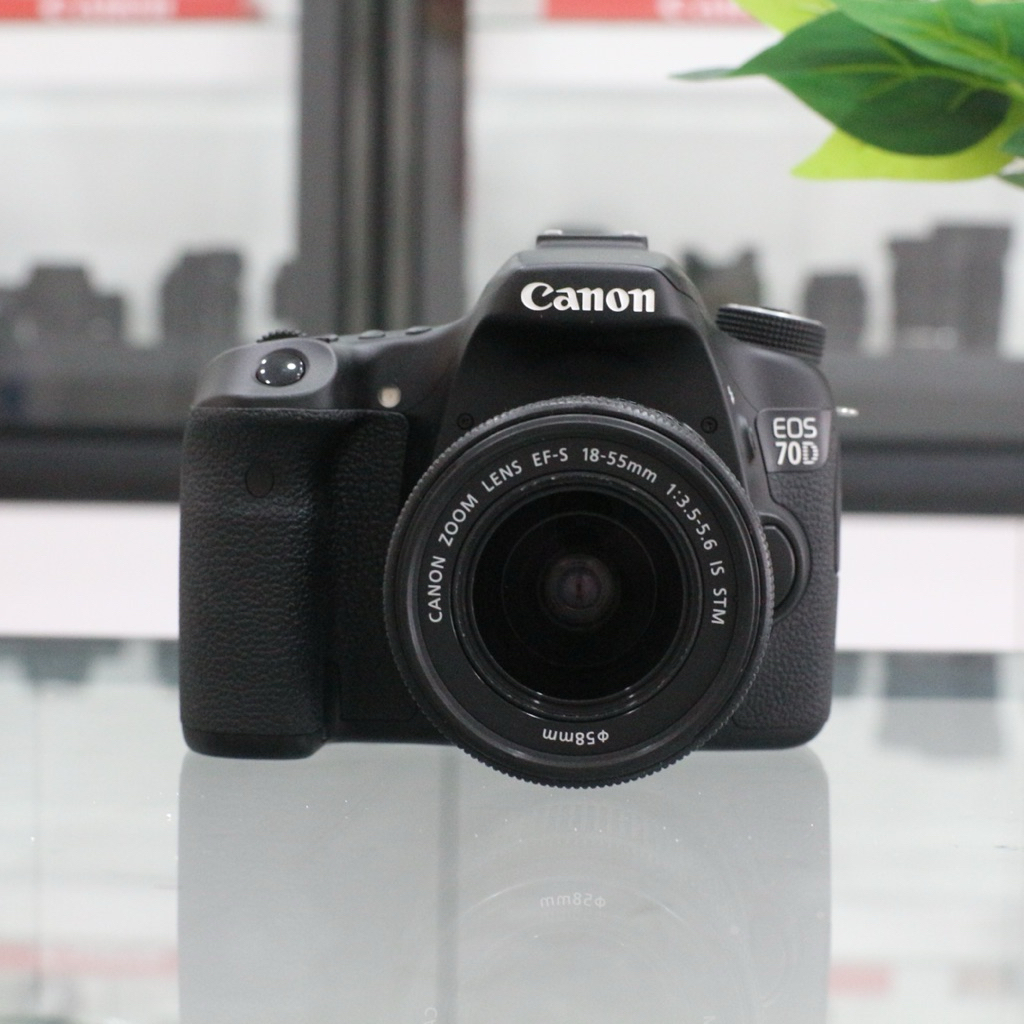 Canon EOS 70D Kit 18-55mm IS STM Mulus Seperti Baru