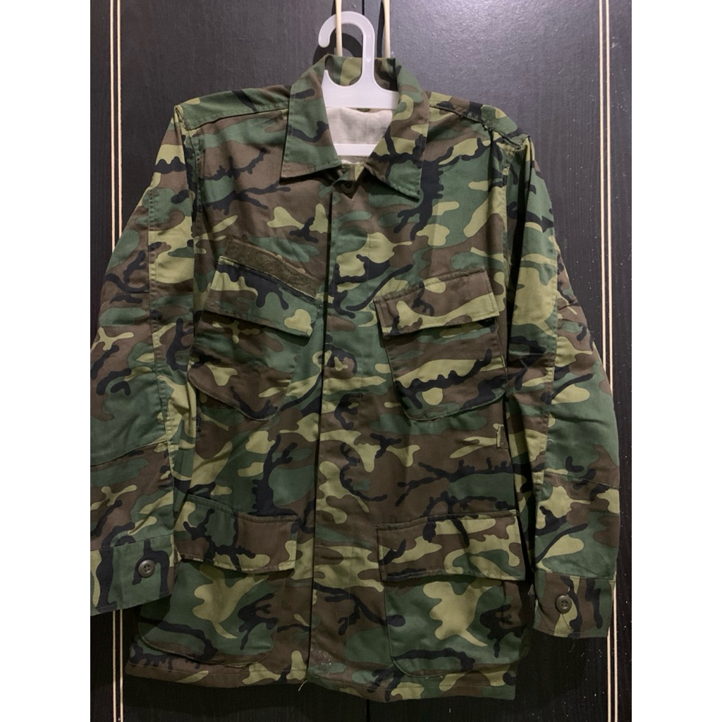 Kemeja military BDU multi pocket woodland camo