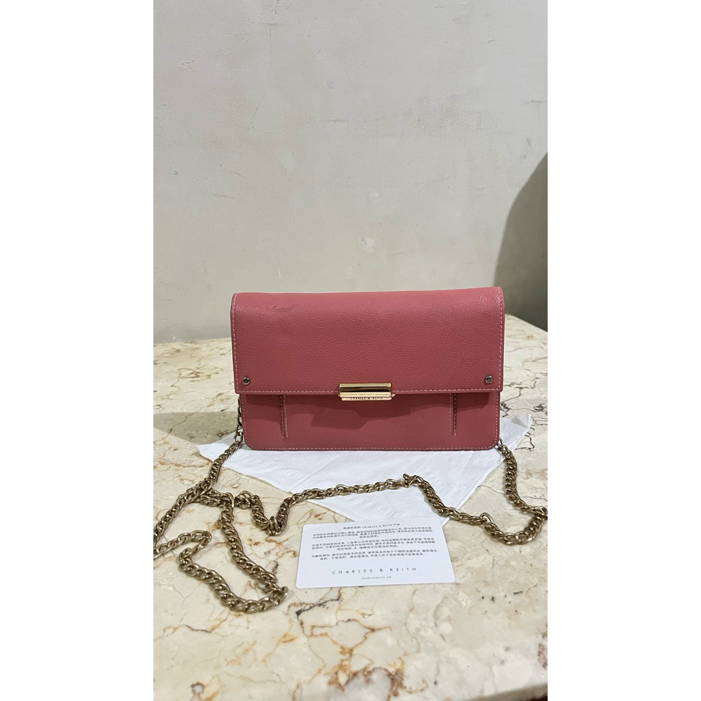 Charles & Keith Ori Dompet Bag